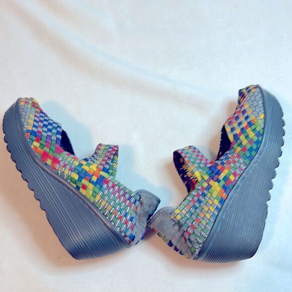 St John’s Bay Woven Wedges - Picture 4 of 6